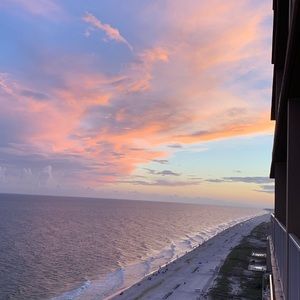 Meet your Posher, Jeneille